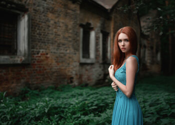 blue-dress-red-hair-4k-la